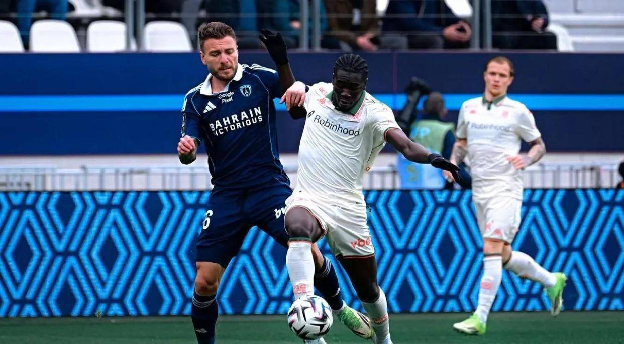 英雄联盟-包含瓦伦西亚迎葡超关键赛,今晨门线救险,悬念犹存,年轻球员得到机会的词条