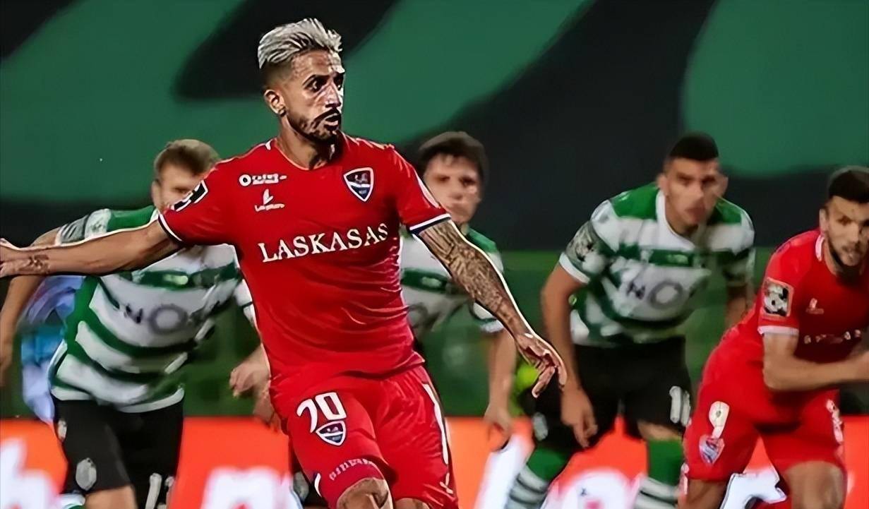 英雄联盟-包含瓦伦西亚迎葡超关键赛,今晨门线救险,悬念犹存,年轻球员得到机会的词条