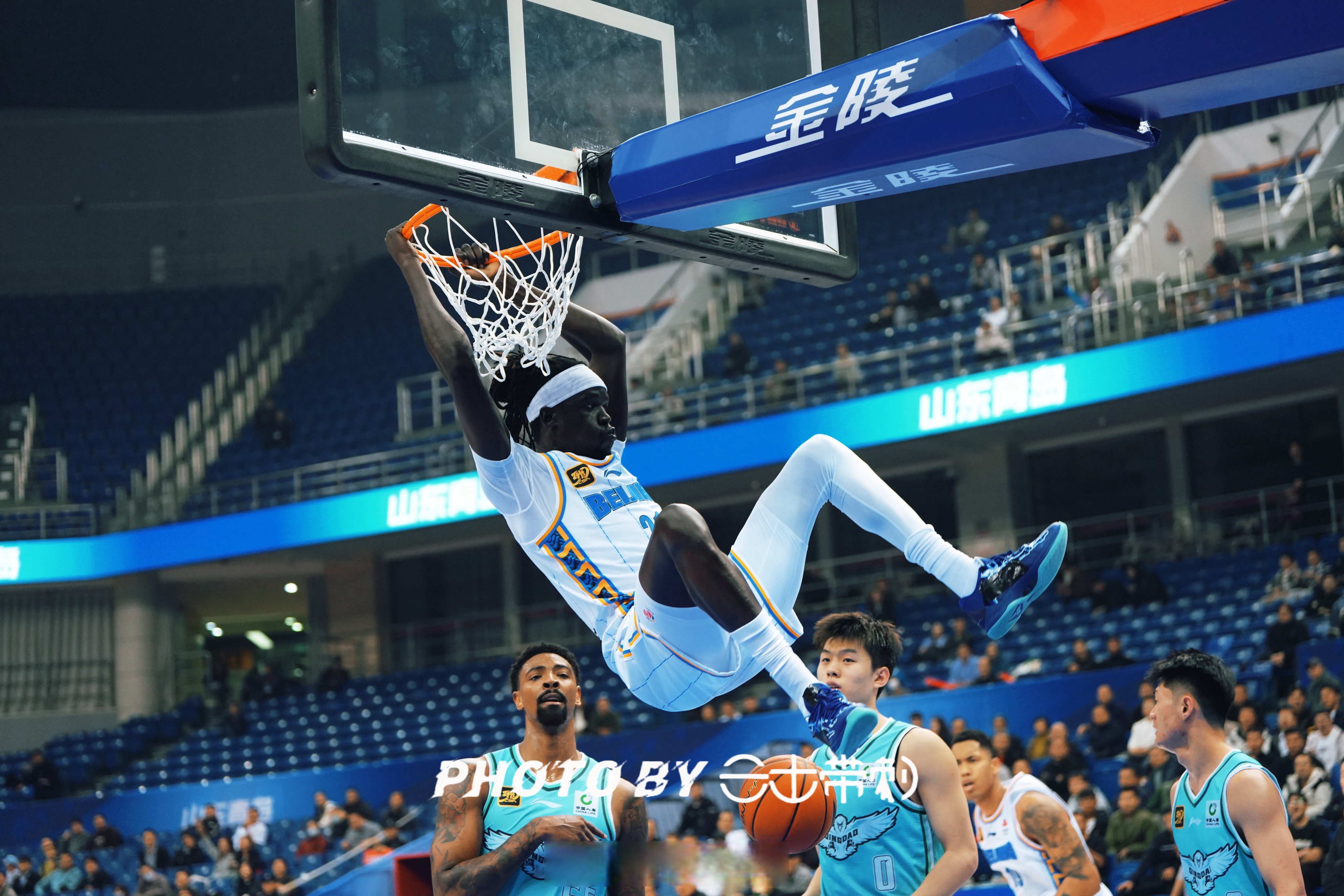 lol-包含清晨体能课后；北京首钢内部沟通备战欧篮联；信心回归；训练强度明显提升的词条