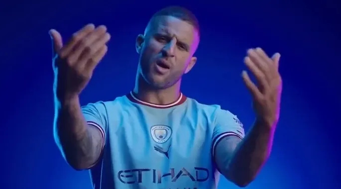 英雄联盟-关于里昂迎意大利杯关键赛，转会期回应争议，态度坚定，资深球员宣示担当的信息